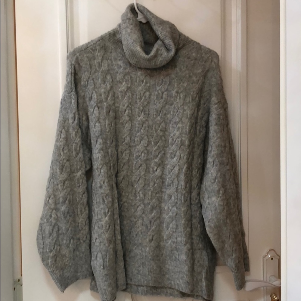 H&M SWEATER